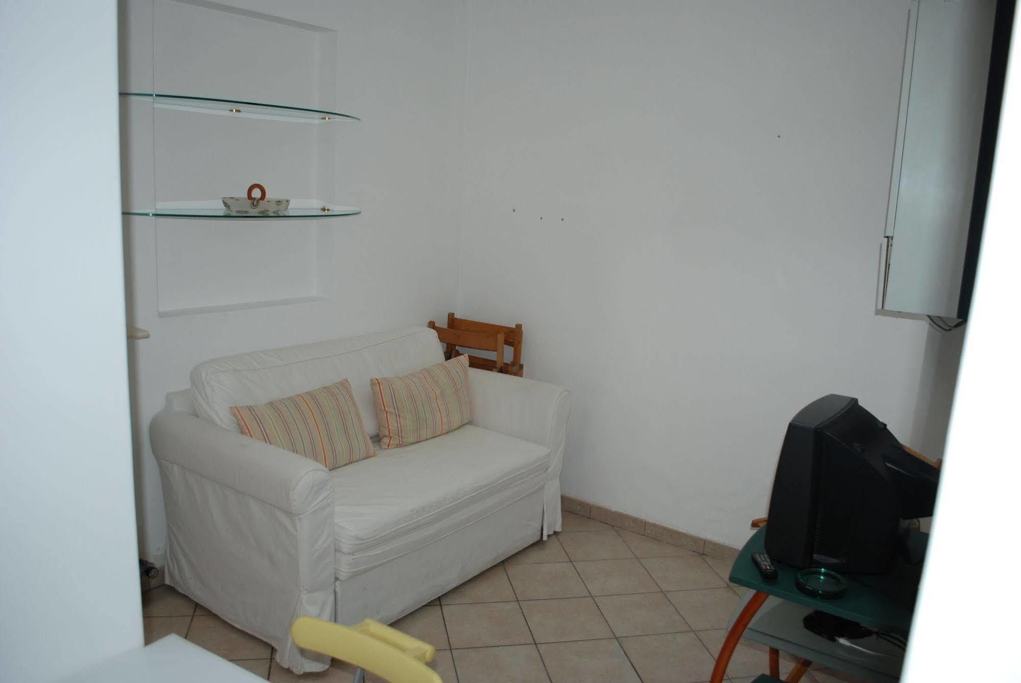 Ae Maschere Hotel 2*